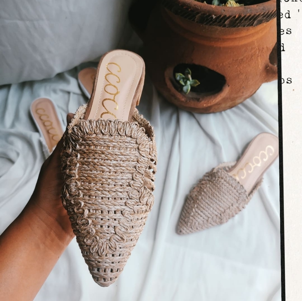🚨LAST PAIR// Taupe canvas Flats - Picture 9 of 9
